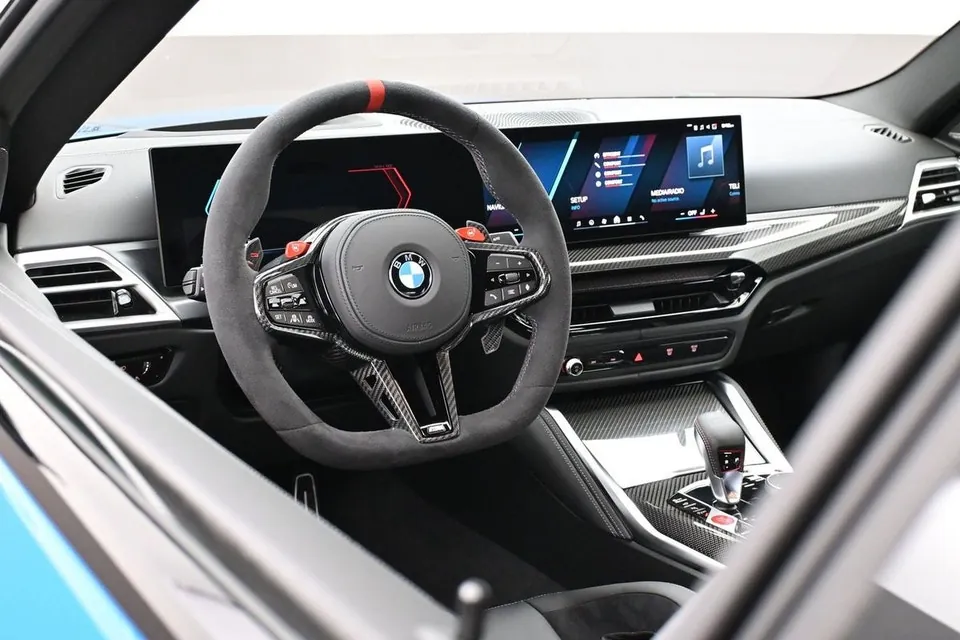 BMW M4 2027 photo 5