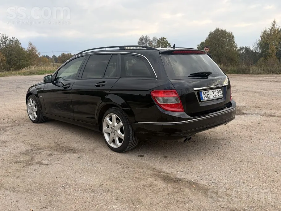 Mercedes-Benz C180 2010 photo 4