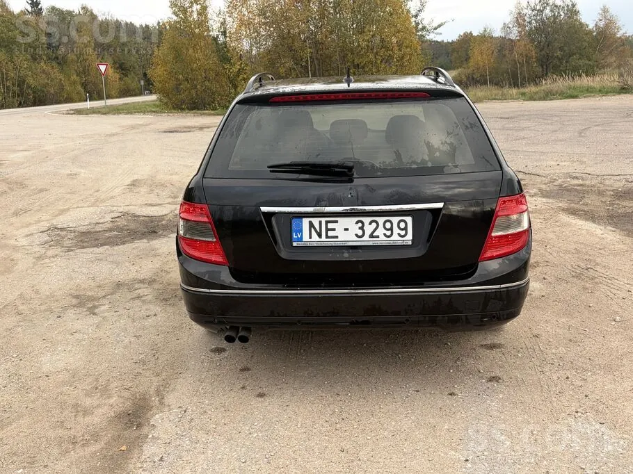 Mercedes-Benz C180 2010 photo 5