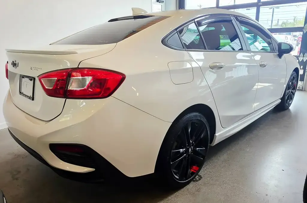 Chevrolet Cruze 2018 photo 2