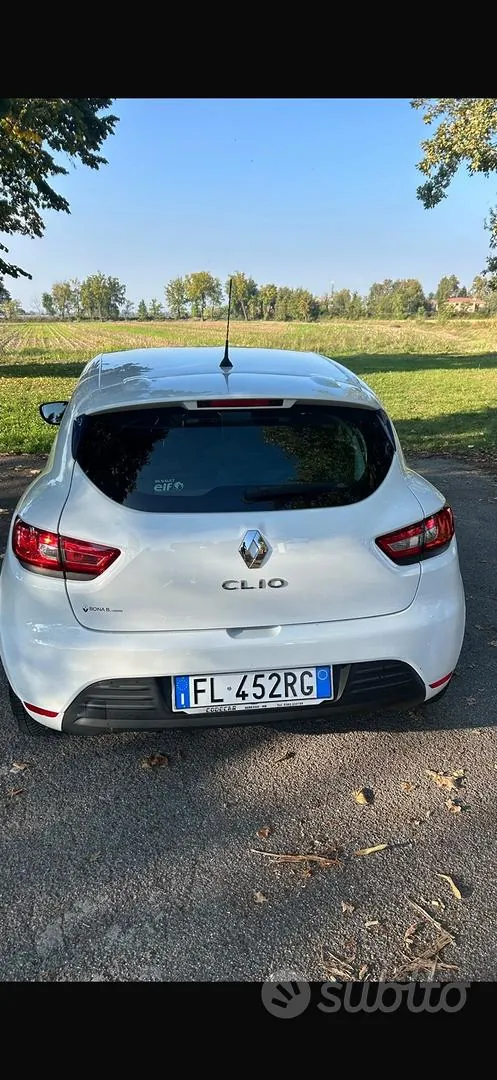 Renault Clio 2017 photo 2
