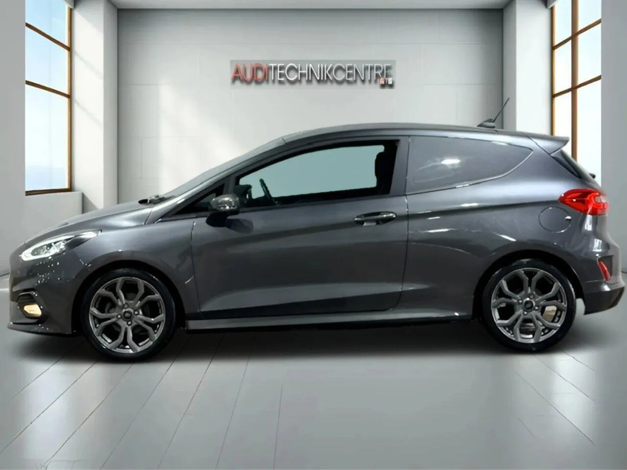 Ford Fiesta Van 2021 photo 5