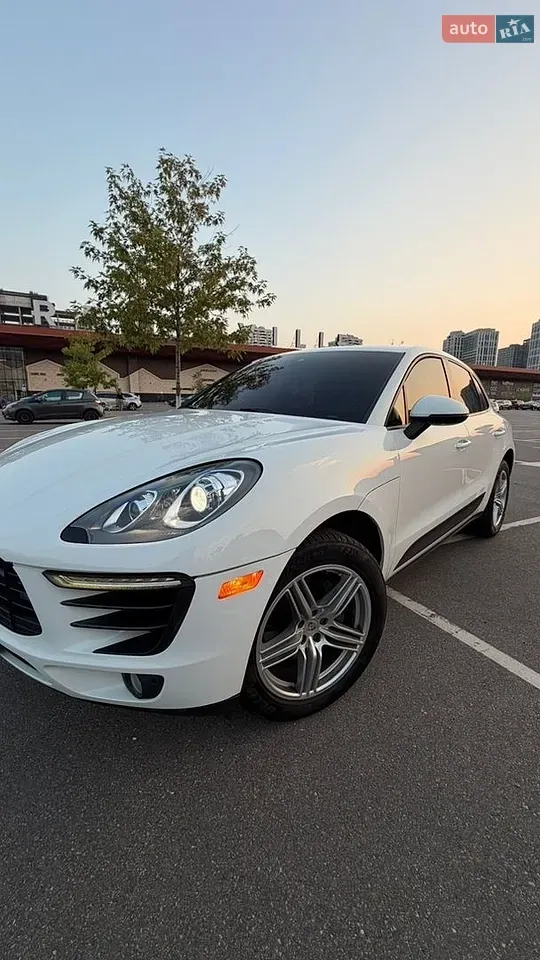 Porsche Macan