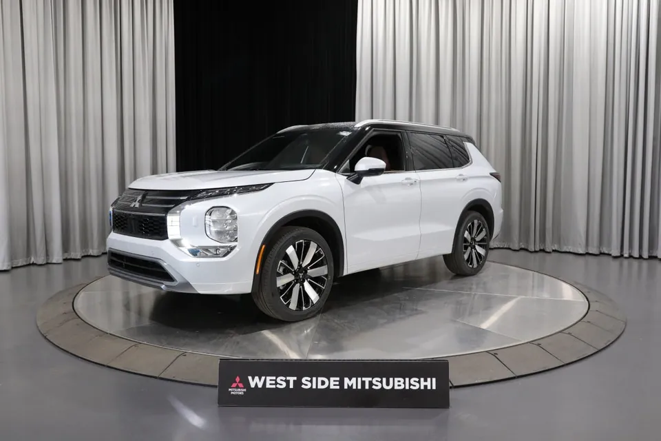 Mitsubishi Outlander 2026 photo 3