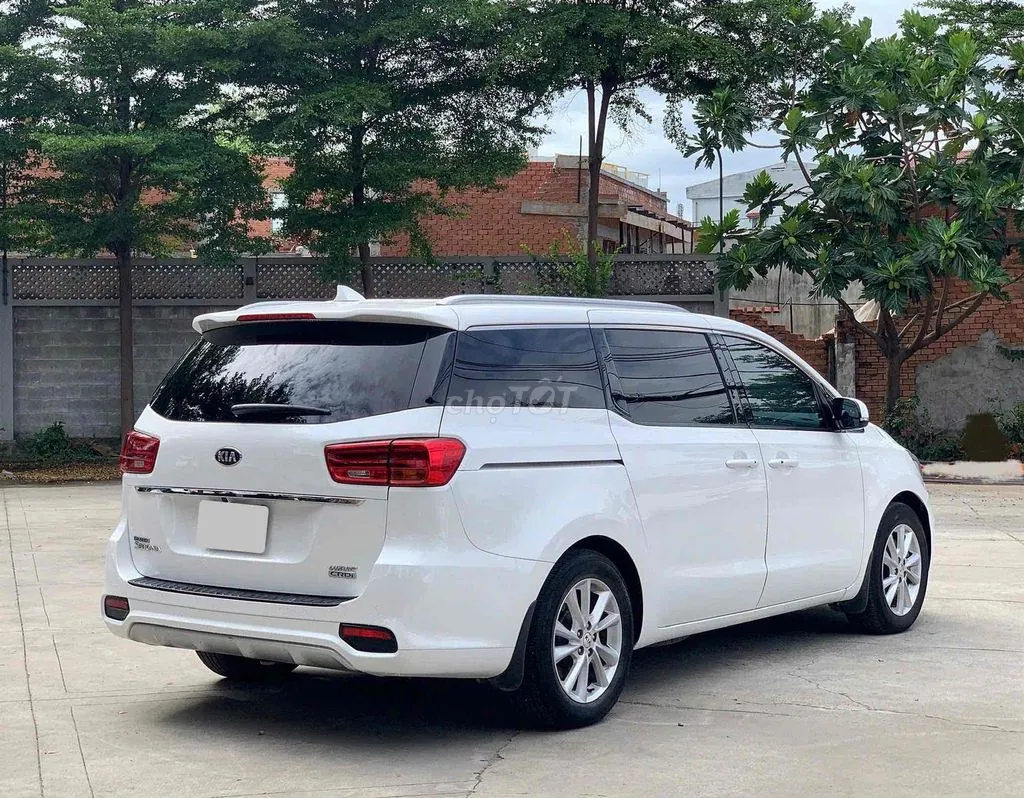 Kia Sedona 2020 photo 4