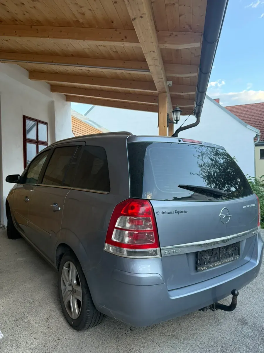Opel Zafira 2008 photo 2