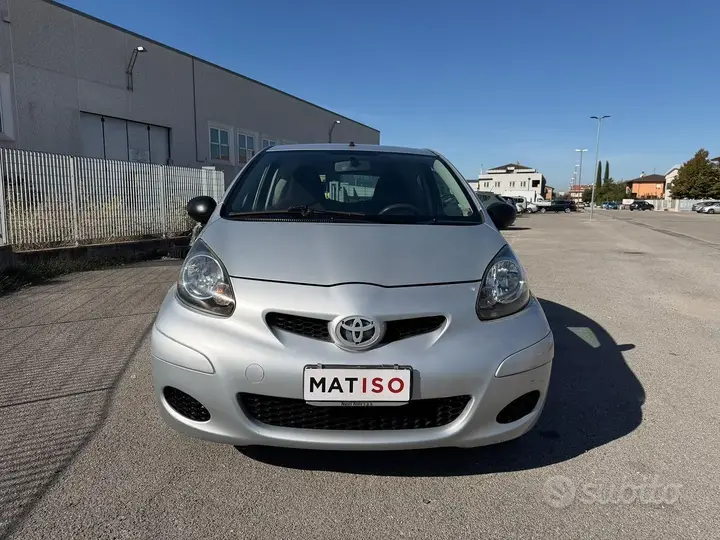 Toyota Aygo 2009 photo 2