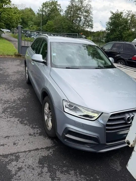 Audi Q3 2018 photo 2