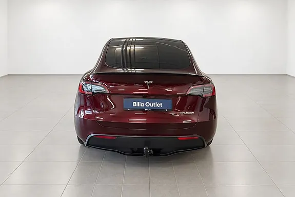 Tesla Model Y 2025 photo 4