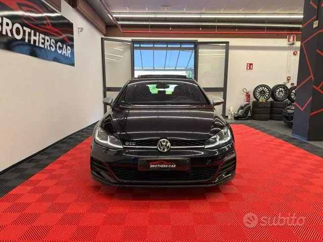 Volkswagen Golf 2017 photo 2
