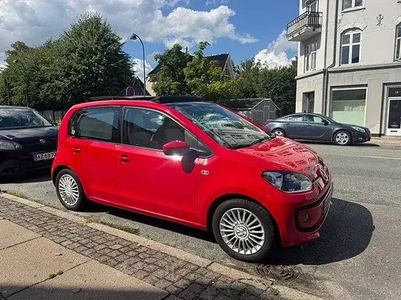 Volkswagen Up 2014 photo 3