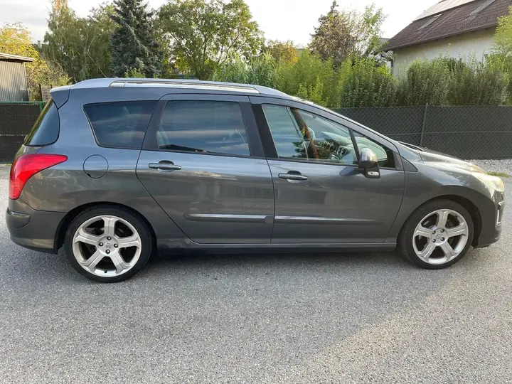 Peugeot 308 2008 photo 2
