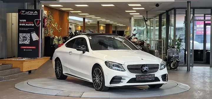 Mercedes-Benz C-Class 2019 photo 3