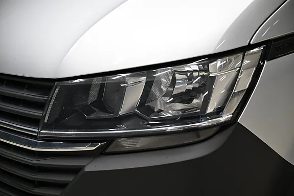 Volkswagen Transporter 2021 photo 2