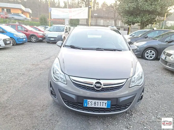 Opel Corsa 2013 photo 2