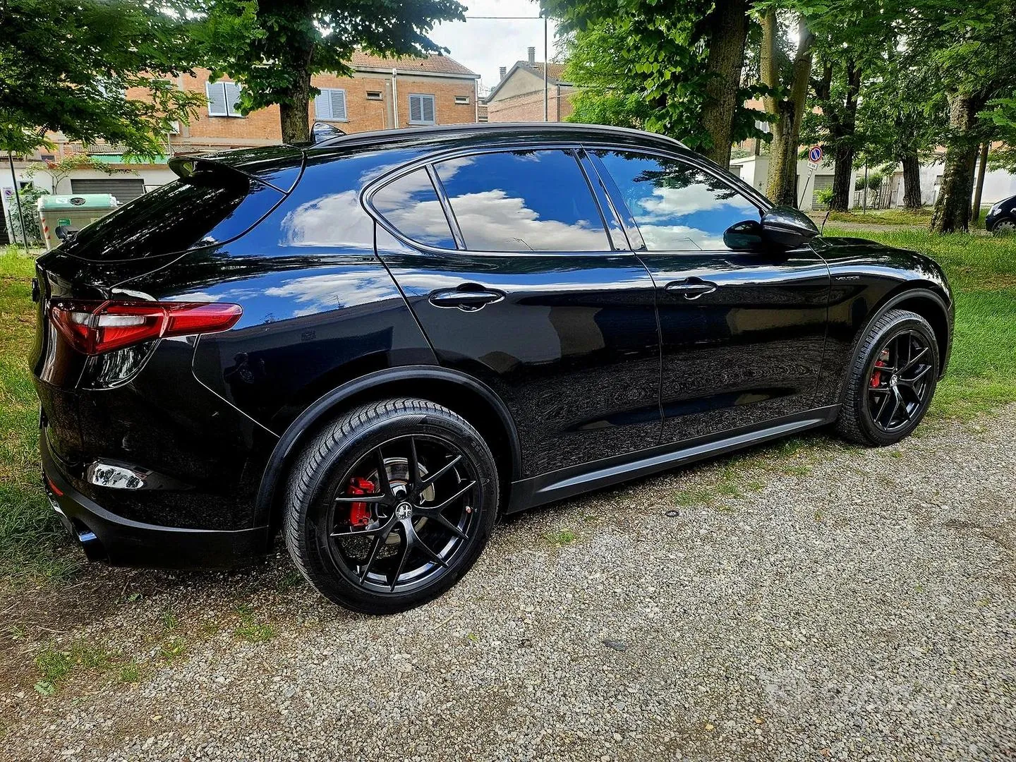 Alfa Romeo Stelvio 2018 photo 2