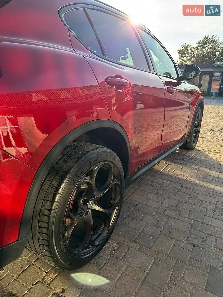 Alfa Romeo Stelvio 2017 photo 4