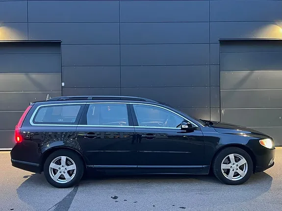 Volvo V70 2011 photo 3