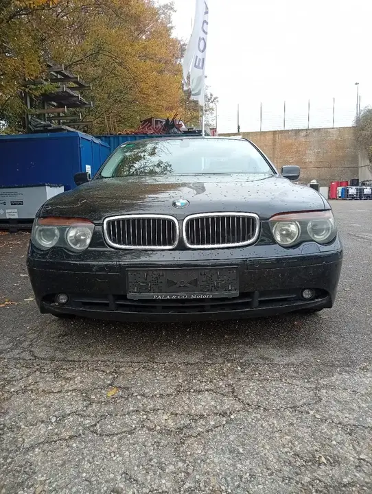 BMW 7 Series 2002 photo 2