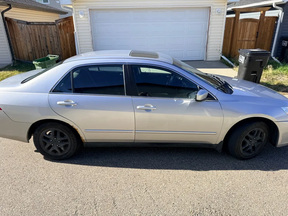 Honda Accord 2006 photo 2
