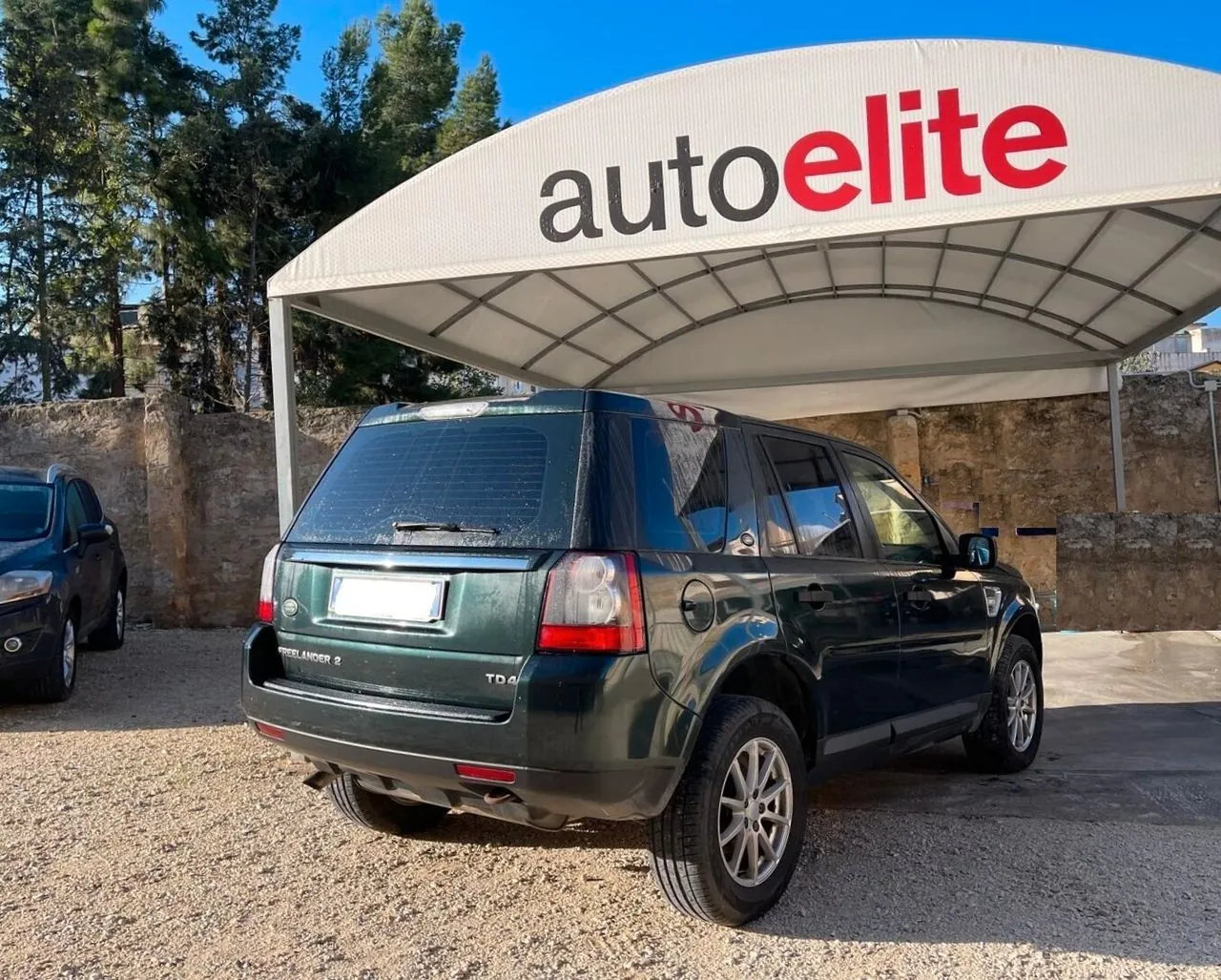Land Rover Freelander 2012 photo 2