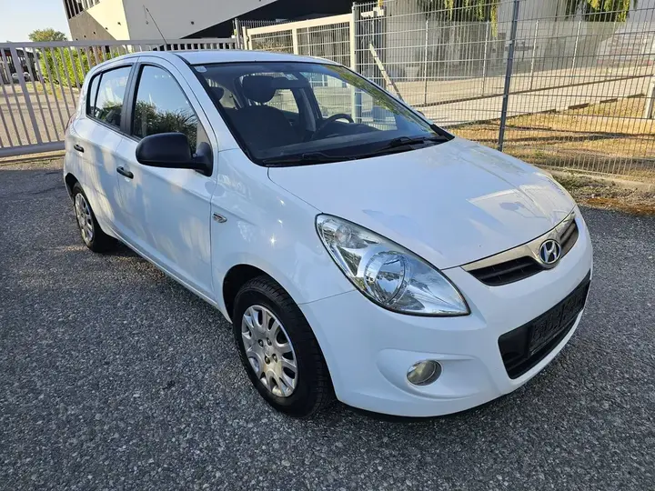 Hyundai I20