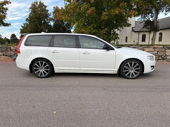 Volvo V70 2015 photo 3