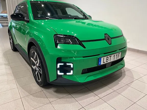 Renault 5 E-Tech 2025 photo 3