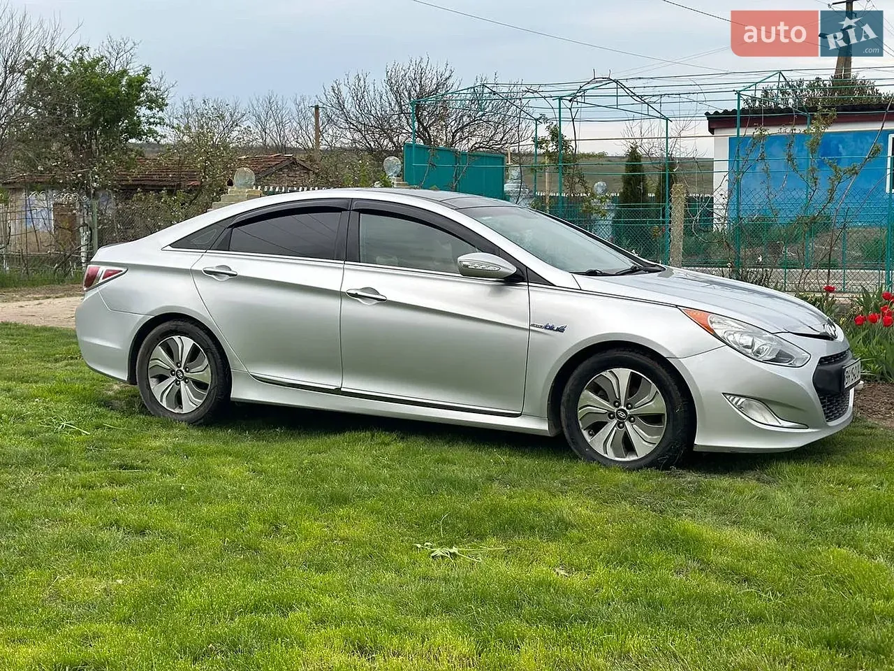 Hyundai Sonata 2013 photo 2