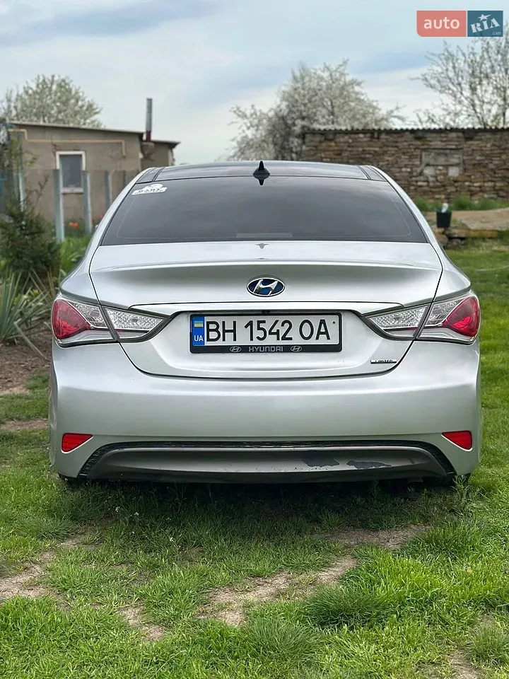 Hyundai Sonata 2013 photo 3