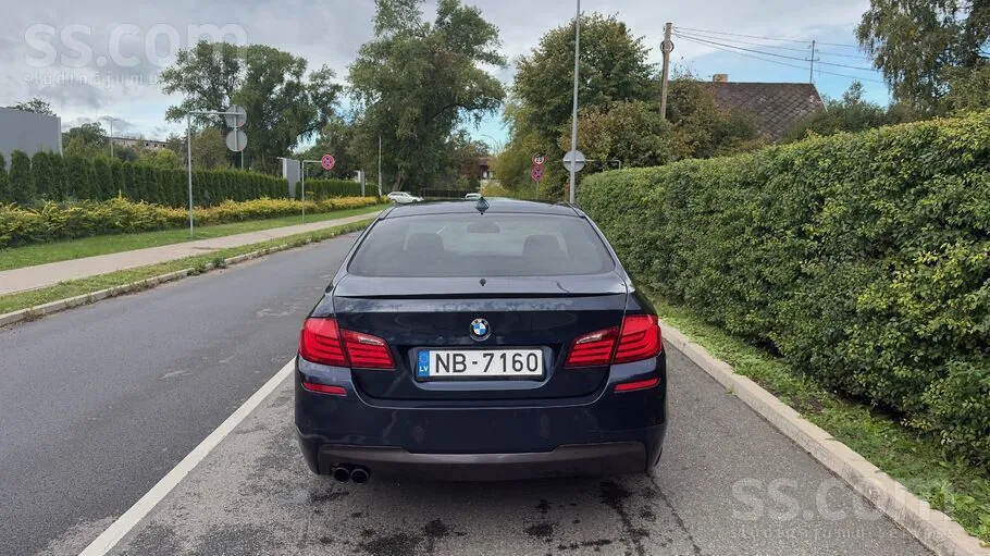 BMW 530 2011 photo 4