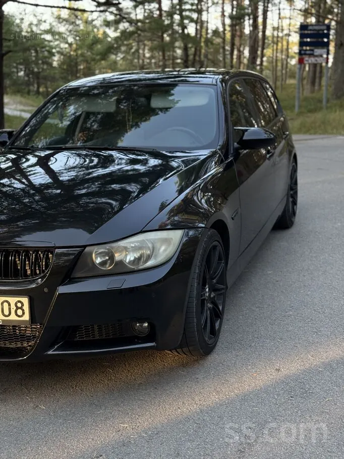 BMW 318 2008 photo 3