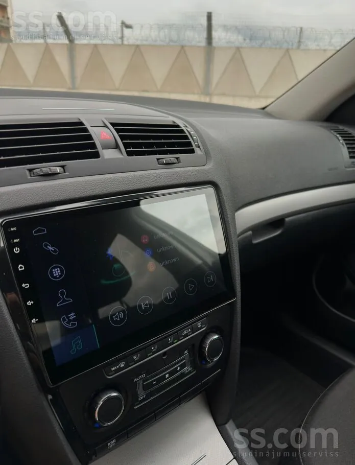 Skoda Octavia 2012 photo 5