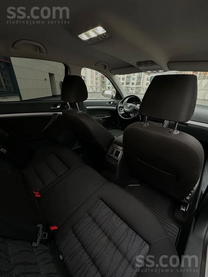 Skoda Octavia 2012 photo 3