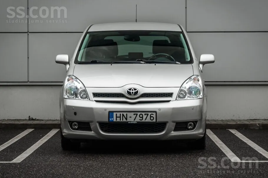 Toyota Corolla Verso 2007 photo 2