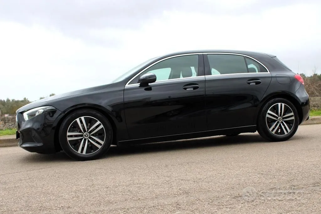 Mercedes-Benz A 180 2021 photo 2
