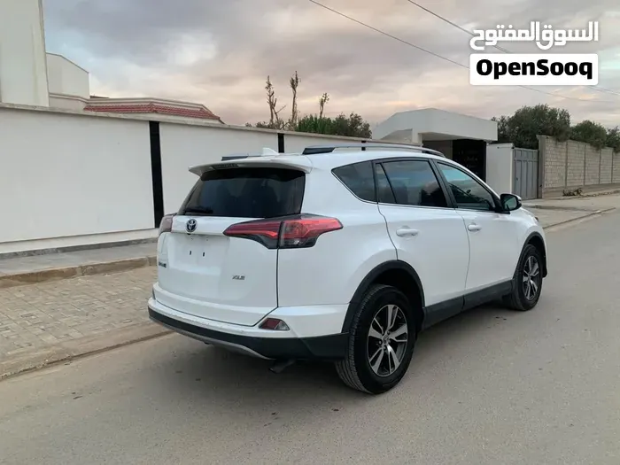 Toyota Rav 4 2018 photo 4