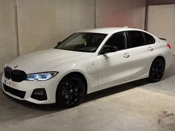 BMW 3 Series 2021 photo 3