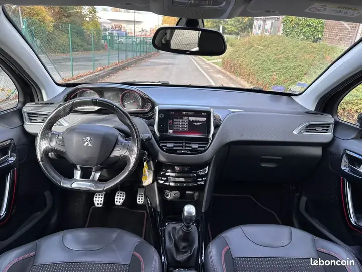 Peugeot 2008 2017 photo 5