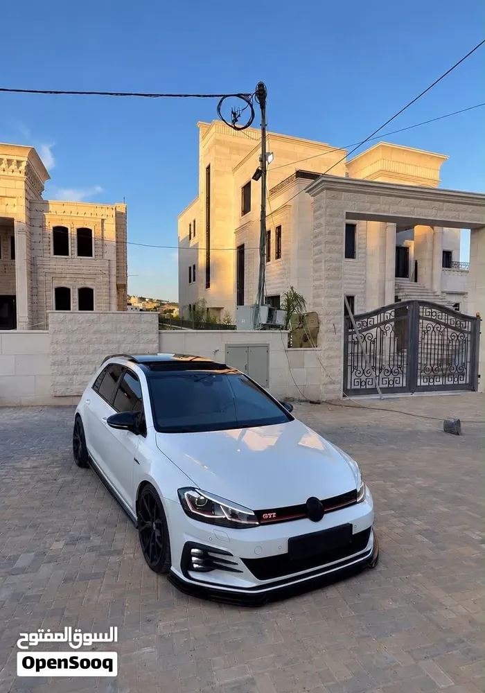 Volkswagen Golf Gti 2018 photo 2