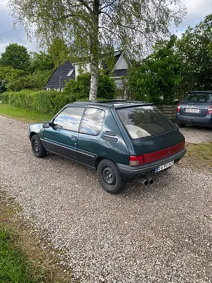 Peugeot 205 1994 photo 3