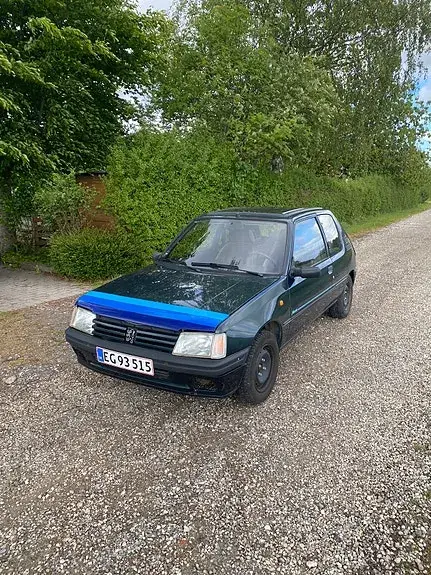 Peugeot 205