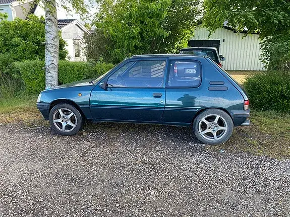 Peugeot 205 1994 photo 2
