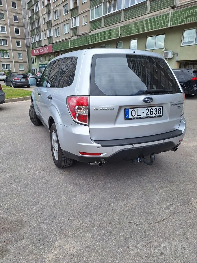 Subaru Forester 2010 photo 3