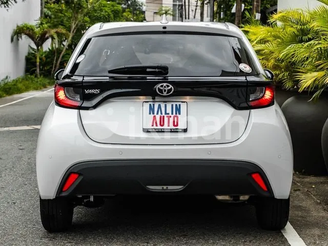 Toyota Yaris 2024 photo 2