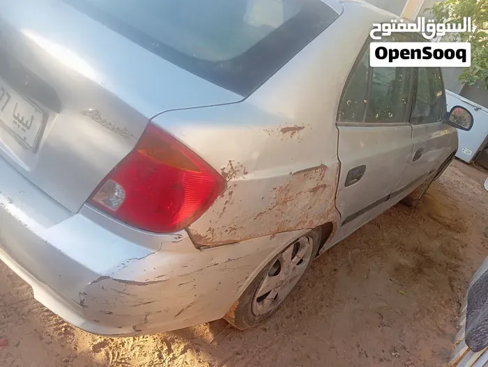 Hyundai Verna 2004 photo 4