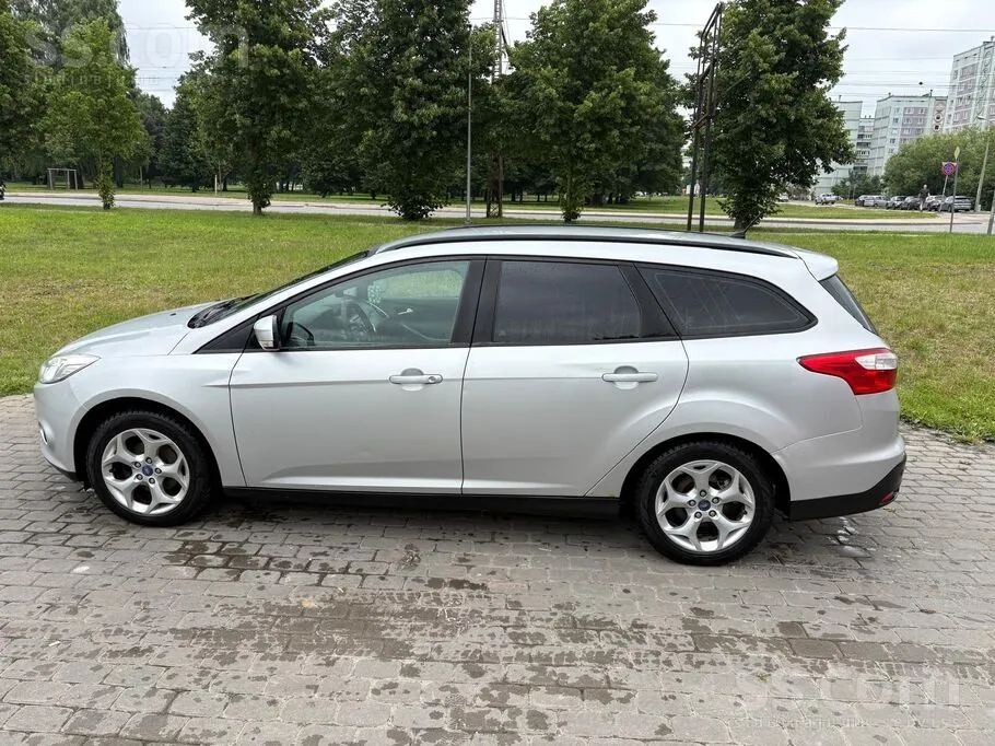 Ford Focus 2011 photo 5