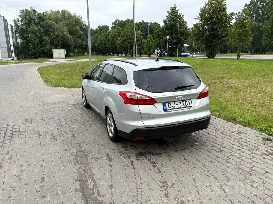 Ford Focus 2011 photo 4