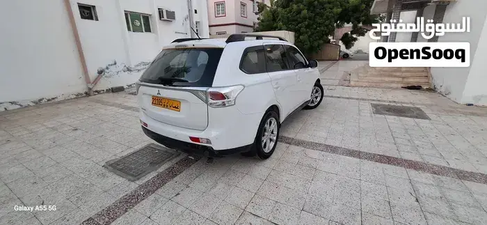 Mitsubishi Outlander 2014 photo 4
