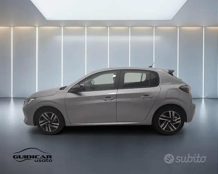 Peugeot 208 2023 photo 3